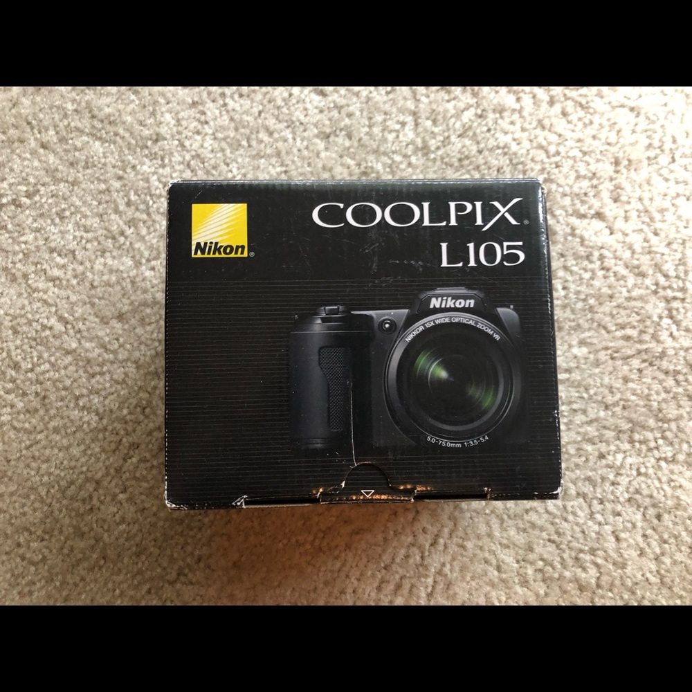 NIKON COOLPIX L105 Camera